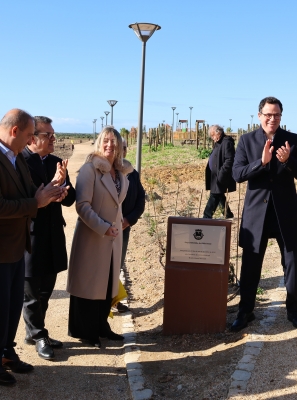 Nova frente ribeirinha devolve à cidade de Olhão um espaço para viver a natureza