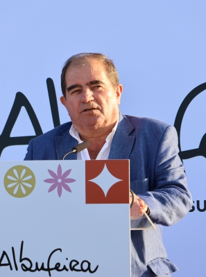 Albufeira recebe 2026 com Silence 4 e prolonga a festa com Os Quatro e Meia