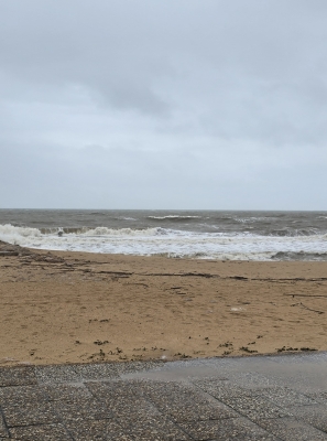 Alimentação artificial de praias em Loulé termina a tempo da época balnear
