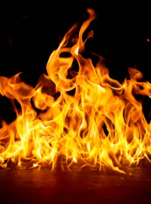 Incêndio destrói armazém de supermercado em Vilamoura