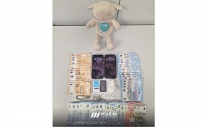 PSP de Faro apreende cocaína dissimulada em boneco de peluche