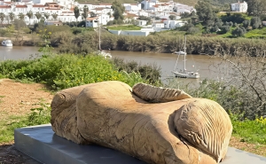 Alcoutim vai inaugurar uma escultura do artista espanhol, Pepe Gámez, dedicada às mulheres vítimas de abuso