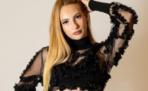 «De Loulé para o mundo: Carolina Pires brilha no palco europeu da moda»