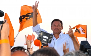Festa do Pontal | Montenegro anuncia hospital, barragens, regresso da Fórmula 1 e prevê novo excedente orçamental 