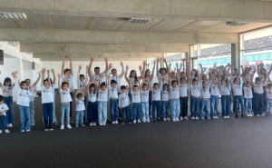 CRIANÇAS DE LOULÉ CANTAM HINO NACIONAL NA ABERTURA DO MUNDIAL DE SUPERBIKES, EM PORTIMÃO