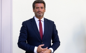André Ventura transportado para o hospital de Faro para ser avaliado