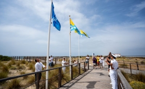 Praias de Olhão hasteiam bandeiras azuis e restantes galardões de excelência ambiental