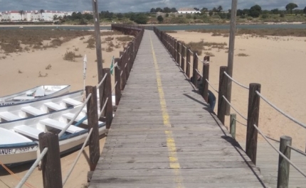 Arranca obra de substituição do cais da praia de Cabanas