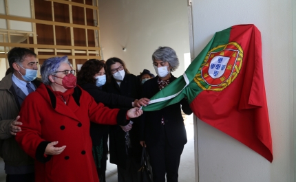 MINISTRA DA CULTURA PRESIDIU CERIMÓNIA DE COLOCAÇÃO DA PRIMEIRA PEÇA NO CENTRO EXPOSITIVO DO PROMONTÓRIO DE SAGRES 