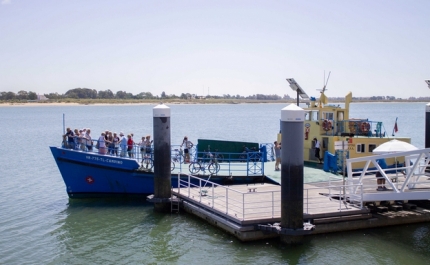 Retomada a carreira fluvial entre Vila Real de Santo António e Ayamonte