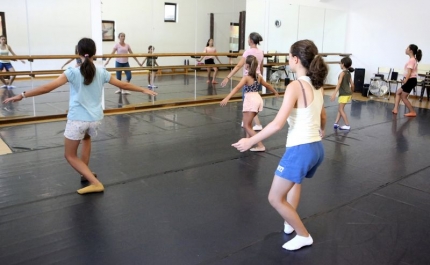 Casa das Artes recebe entre 20 e 31 de julho mais uma edição das «Férias com Dança»