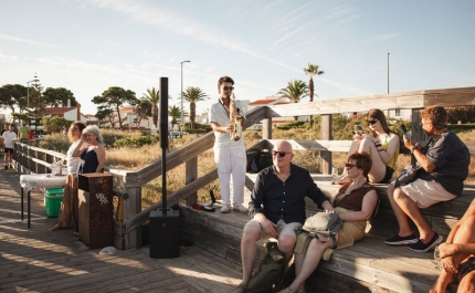 Tomás Frade deu música ao Passadiço da Praia do Carvoeiro 