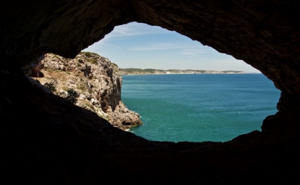 Investigação EspeleoArqueológica nas Grutas do Concelho de Vila do Bispo