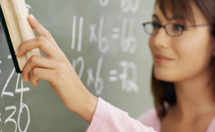 Governo garante que professores serão colocados a tempo do início do ano letivo