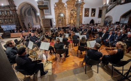 Concerto do Coro e da Orquestra do Algarve homenageou D. Manuel Quintas por 25 anos de serviço à diocese e à região 