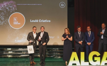 LOULÉ CRIATIVO DISTINGUIDO COM MEDALHA DE MÉRITO TURÍSTICO 