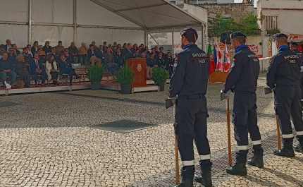 COMPANHIA DE SAPADORES BOMBEIROS DE FARO CELEBROU 142 ANOS  COM OLHOS POSTOS NO FUTURO