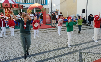 QUARTEIRA | Rua Natal com atuação das Danças Sociais da Prof.ª Larisa Shumskaya