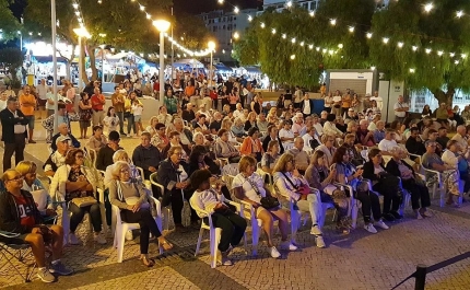 QUARTEIRA | Grupo de Danzas Venezolanas Araguaney deslumbra no Mercado de Verão com estreia de novos temas e trajes 