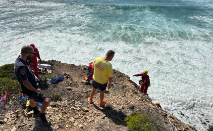 Resgatada surfista na praia do Canal em Aljezur