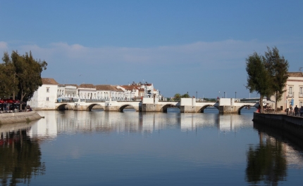 Siza Vieira e Souto Moura entre arquitetos que contestam nova ponte emTavira