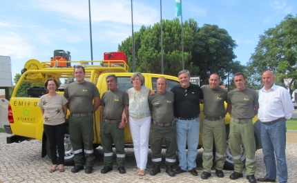  Associação Terras do Infante entrega novo veículo à equipa de Aljezur