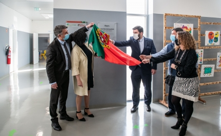 MINISTRO DA EDUCAÇÃO INAUGURA CENTRO ESCOLAR DE SÃO TEOTÓNIO