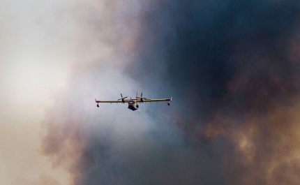 Incêndios: Combate ao fogo de Odemira conta com nove meios aéreos