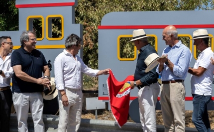 INAUGURAÇÃO DE ELEMENTO ESCULTÓRICO HOMENAGEIA PRESENÇA DA FERROVIA EM LOULÉ