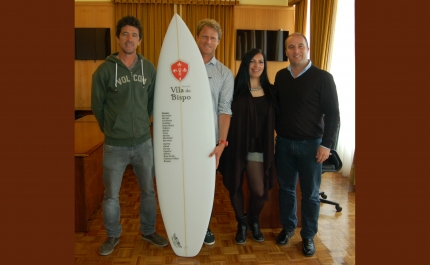 Câmara de Vila do Bispo patrocina o surfista Marlon Lipke com 5 mil euros