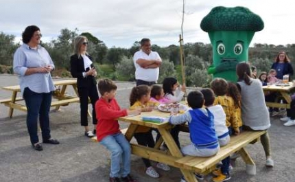 Município construiu Parque de Merendas em Messejana e apresentou novo projeto para as escolas aos alunos da freguesia