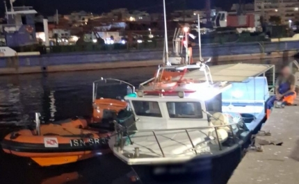 Estação Salva-vidas de Sagres auxilia dois pescadores ao largo da praia da Luz em Lagos