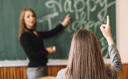 Seis mil vagas do anterior concurso de professores não têm fundamento