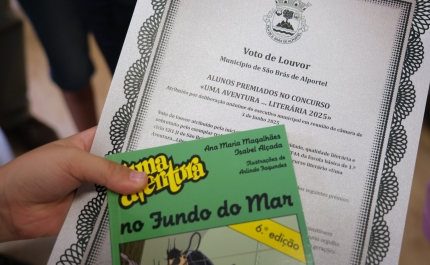 MUNICÍPIO ENTREGA LOUVOR A TURMA SÃO-BRASENSE PREMIADA EM CONCURSO LITERÁRIO NACIONAL