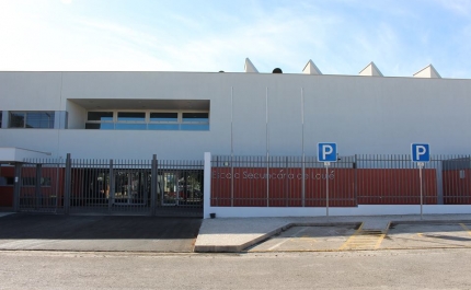Escolas Secundárias de Loulé e Silves renovadas para início do ano letivo