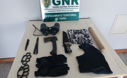 Três detidos por posse de armas proibidas em Tavira