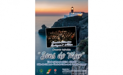 Banda da Sociedade Filarmónica Lacobrigense 1.° de Maio atua no Farol do Cabo de São Vicente, em Sagres