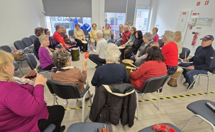 Ritmo e celebração marcam oficina de percussão em Quarteira com Bianco e Salila 