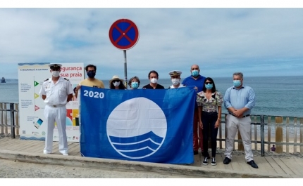 ALJEZUR PROMOVEU CERIMÓNIA DO HASTEAR DA BANDEIRA AZUL E PRAIA ACESSÍVEL 