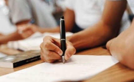 Cada vez mais alunos no ensino público e menos no privado