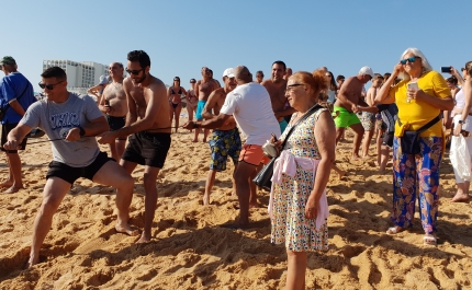 Lavada 24 QUARTEIRA | Cumpriu-se a tradição da Lavada na festa dos Petiscos do Pescador 