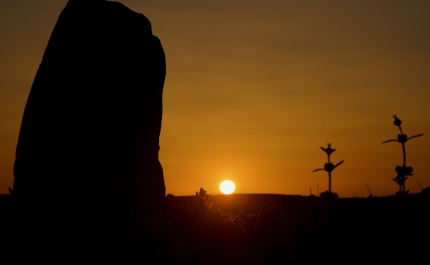 Jornadas Europeias de Arqueologia 2023 - «Sunset Megalítico: iluminado passeio noturno com os menires de Vila do Bispo»