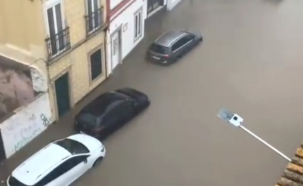 Chuva provoca alagamentos em artérias do centro de Faro sem causar danos