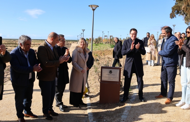 Nova frente ribeirinha devolve à cidade de Olhão um espaço para viver a natureza