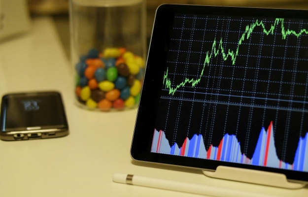 Como investir no mercado de ações português: primeiros passos e riscos a considerar