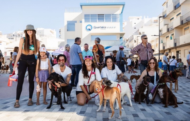 Praça do Mar de Quarteira recebe o Dia Mundial do Animal