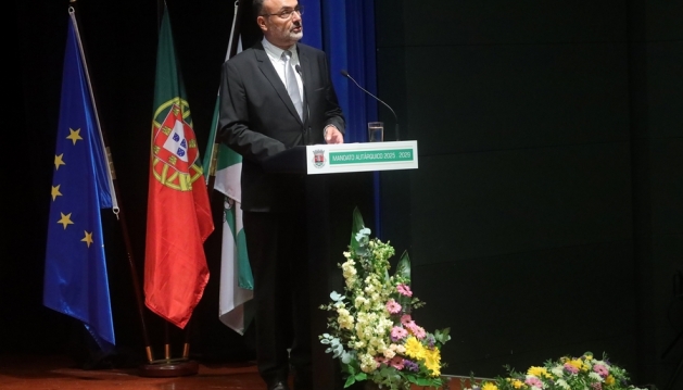 Álvaro Bila tomou posse como Presidente da Câmara Municipal de Portimão para o mandato 2025-2029