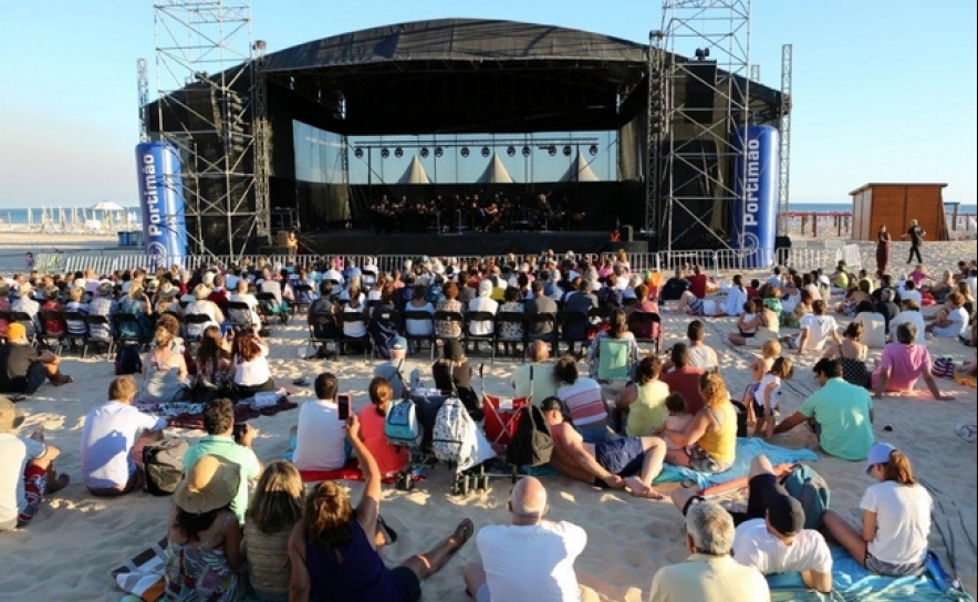 Música à Beira-Mar | Orquestra Clássica do Sul em concerto gratuito no areal da Praia da Rocha