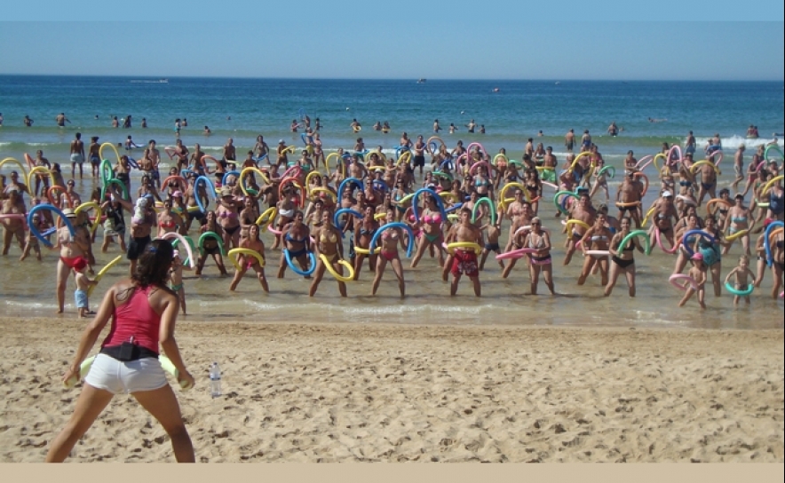 Área Desportiva da Praia da Rocha promove programa de animação com abertura de Academia de Futvólei e campo de basquetebol recuperado