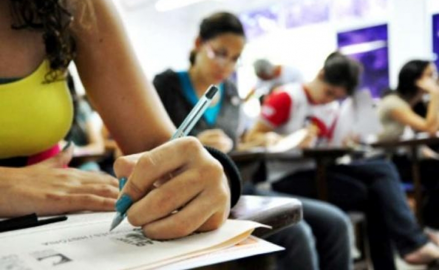 PERGUNTAS E RESPOSTAS Educação: Os contratos de associação em 11 pontos 